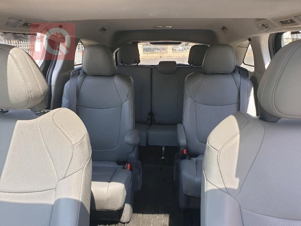 https://cdn.iqcars.io0f7daa22-34e7-4332-ac72-583e66276d08_9.jpg